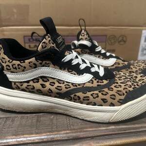 Vans UltraRange EXO SE Animal Leopard Print Sneakers
